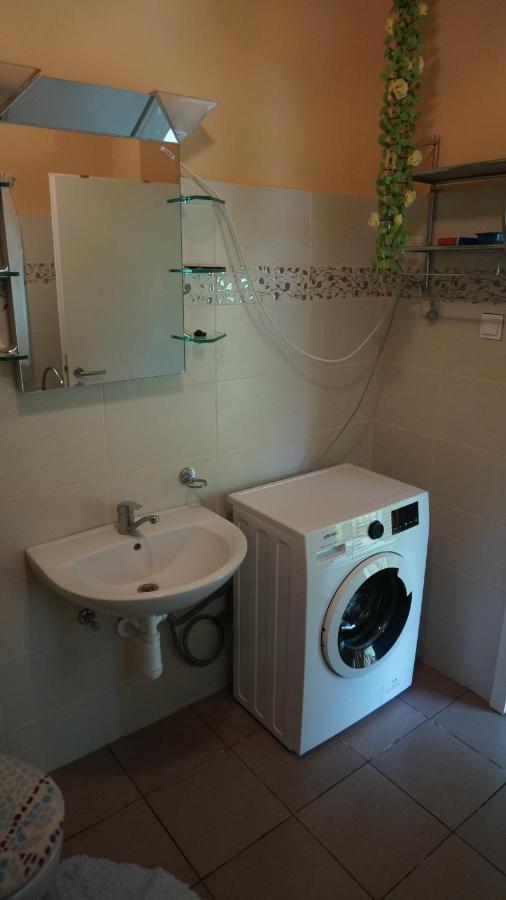Sunny Apartman นีเรกฮาซา ภายนอก รูปภาพ