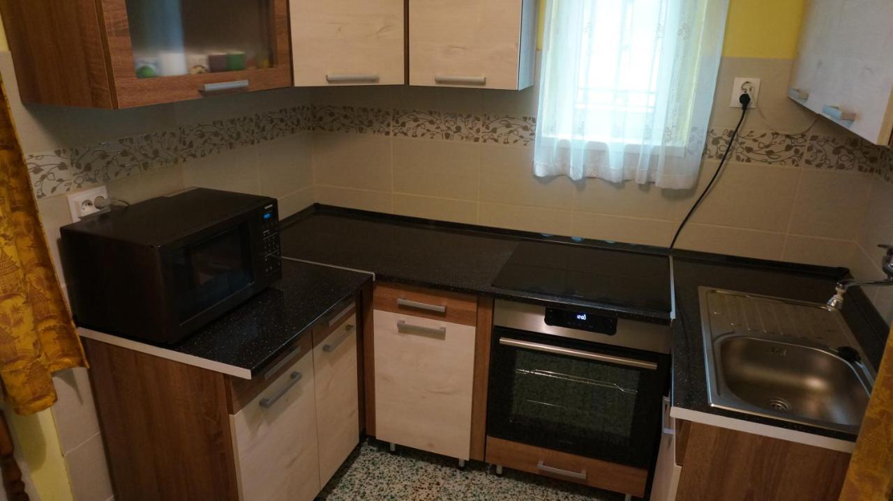 Sunny Apartman นีเรกฮาซา ภายนอก รูปภาพ